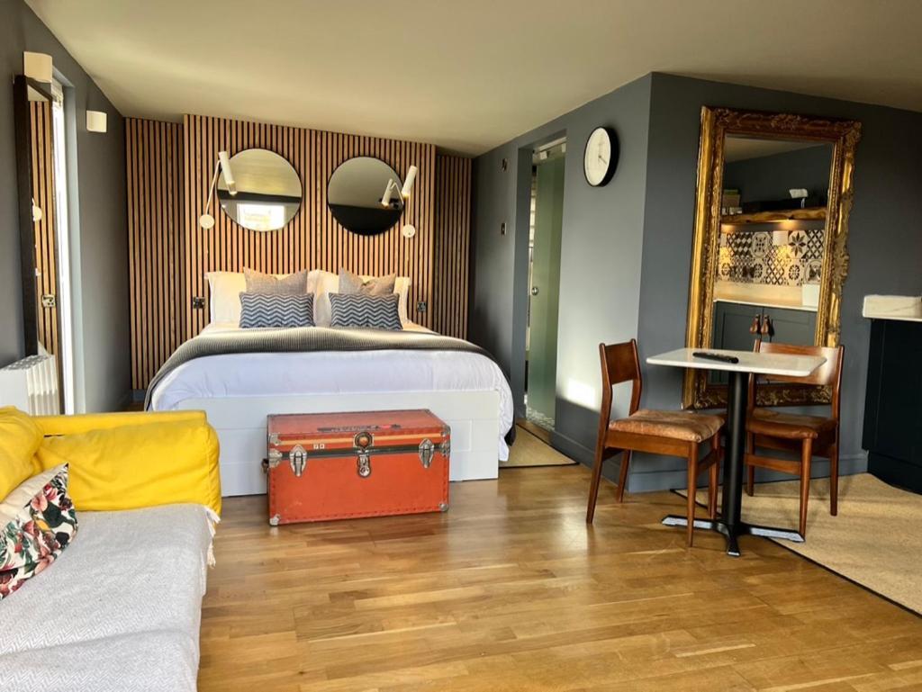 טוויסטוק Rockmount Rooms & Apartment מראה חיצוני תמונה