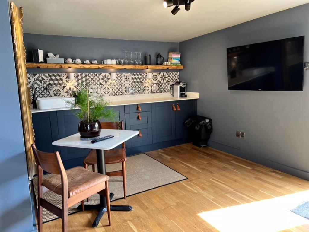 טוויסטוק Rockmount Rooms & Apartment מראה חיצוני תמונה