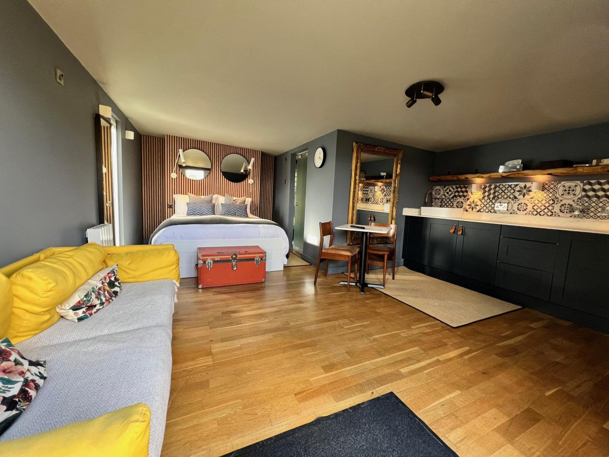 טוויסטוק Rockmount Rooms & Apartment מראה חיצוני תמונה