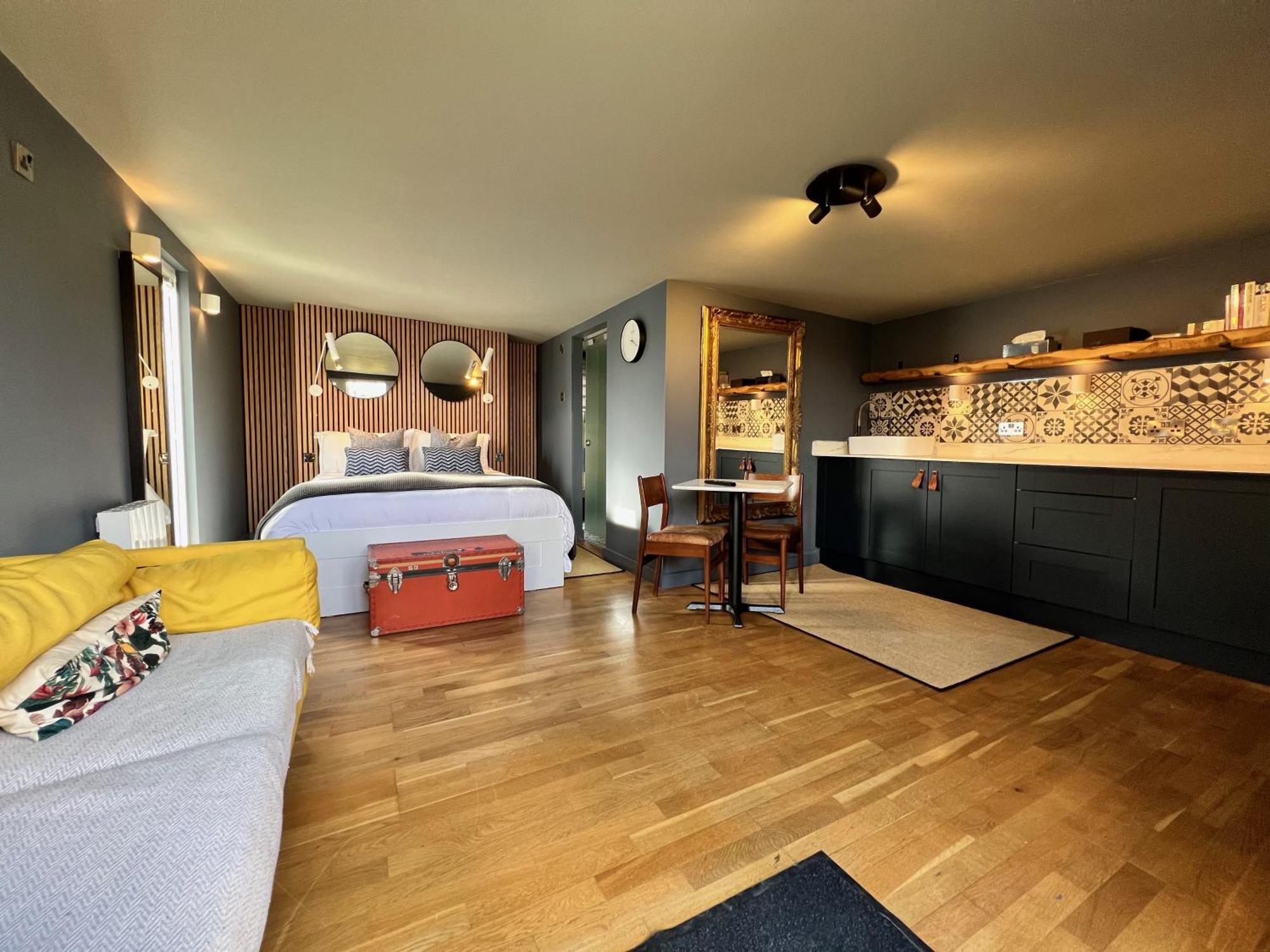 טוויסטוק Rockmount Rooms & Apartment מראה חיצוני תמונה